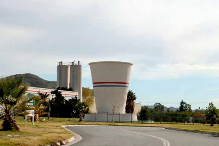 Worlds Largest Paper Cup
